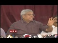 Undavalli Aruna Kumar speaks to Media- LIVE