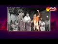 Telangana GOVT Training For Oggu Katha Kalakarulu | Garam Garam Varthalu | Sakshi TV  - 01:33 min - News - Video