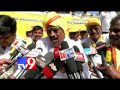 TDP leaders protest for farmers,arrested in Warangal