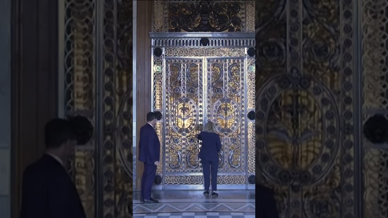 Louvre : la galerie d’Apollon rouvre ses portes après le cambriolage d’octobre 2025
