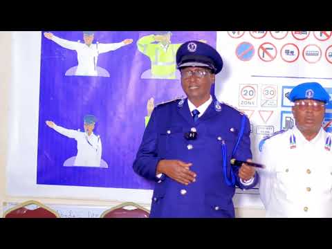 Taliyaha Booliska JSL oo Ballanqaadyo Dhiirrigelin ah u Sameeyey Ciidanka Nabadgelyada Waddooyinka