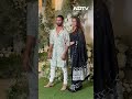 Shahid और Mira की जोड़ी ने मनीष मल्होत्रा की दिवाली पार्टी में लगाई आग  - 00:27 min - News - Video