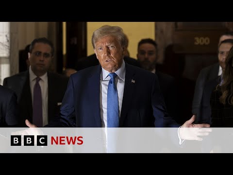 US: Donald Trump clashes with judge during New York fraud trial - BBC News