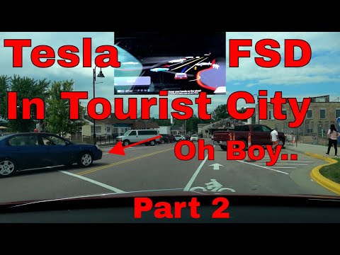 Tesla FSD Beta in Wisconsin Dells Tourist City Part 2 of 3    FSD Beta 2022.12.3.20