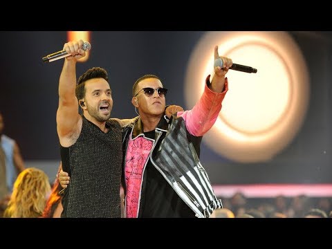 Despacito GRAMMYS 2018 LIVE Luis Fonsi and Daddy Yankee with Zuleyka Rivera