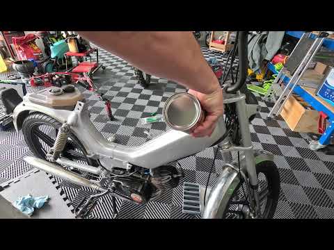 1984 Tomos Silver Bullet Moped Restoration : Part 4