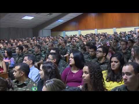 Jornalista Alexandre Garcia ministra palestra na EsAO