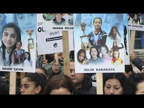 Ξεκίνησε η πρώτη ποινική δίκη για τους περσινούς πολύνεκρους σεισμούς στην Τουρκία