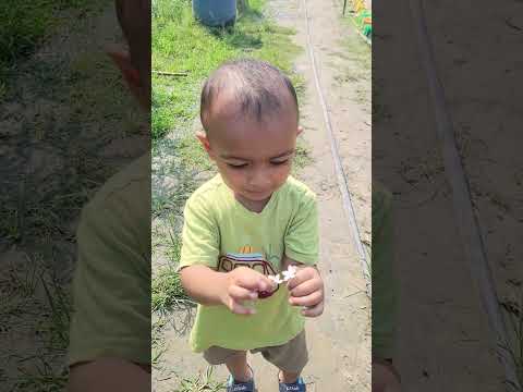 আজান ফুল নিয়ে কত খুশি 😍#youtube #cutebaby #minivlog