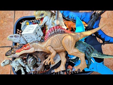 Hunting Spinosaurus, Quetzalcoatlus, Distortus Rex, Mosasaurus, T-Rex, Shark And More