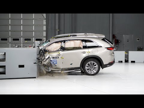 2024 Mazda CX-90 driver-side small overlap front IIHS crash test