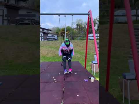 Dondolo per un giorno intero sull’altalena senza dormire. Verifichiamo 🤙🏻 #bellagianda