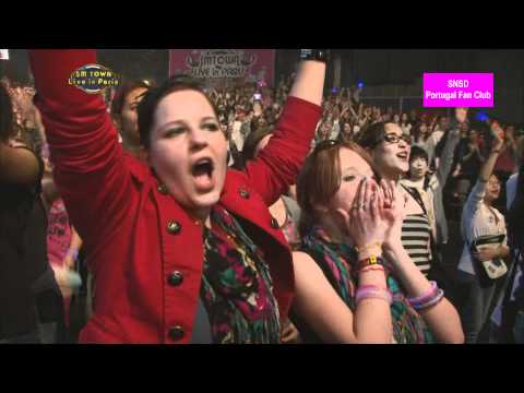 SNSD in Paris France (Girls Generation 少女時代 HD sm town live mv pv)