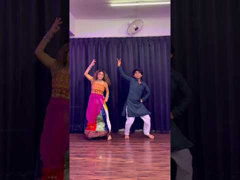 Dholida❤️ #omtarphe #dance #dancer#viraldance #viral #bollywood #navratri #navratrispecial