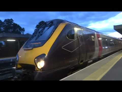221123 & 221136 depart Oxford for Southampton Central (23/07/23)