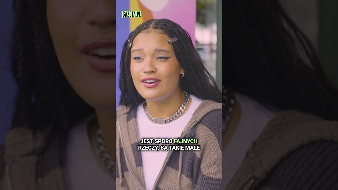 Sara James o minusach show-biznesu.