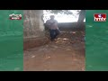 బడినే బార్ చేసిన టీచర్ | school Teacher | jordar News | hmtv  - 01:41 min - News - Video
