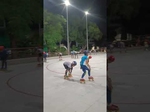 स्केटिंग की शुरुआत छोटे कदमों से होती है 🧦⛸️आज Socks Bending, कल Perfect Balance ✨”#trending #shorts