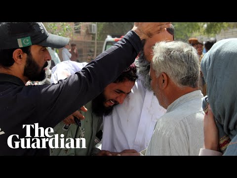 Twin attacks on mosques in Pakistan kill at least 59 people
