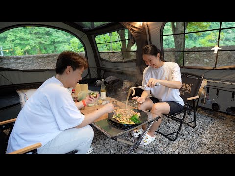 원조 '곱창 조아용'선생의 곱,대창 한판 쇼(?) 디저트는 닭발 콜?! 영천언니가 말려도 나는 계속 먹는다ㅣ신상 에어텐트, 개방감 최고ㅣ맑고 깨끗한 천연 워터파크! 가평에 있었네