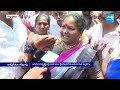 జనసేన నేతల కవ్వింపులు..| Janasena Leaders Over Action in Pithapuram | AP Election Polling @SakshiTV  - 03:09 min - News - Video