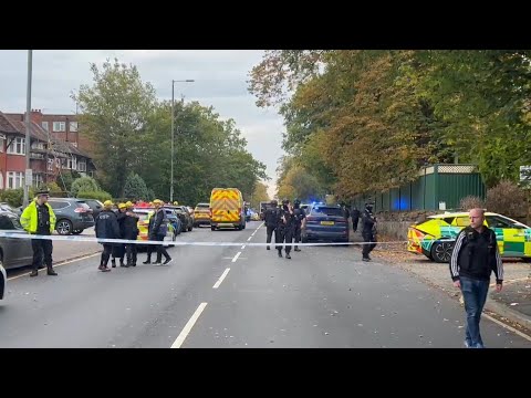 Police at scene after stabbing outside Manchester synagogue wounds four | AFP