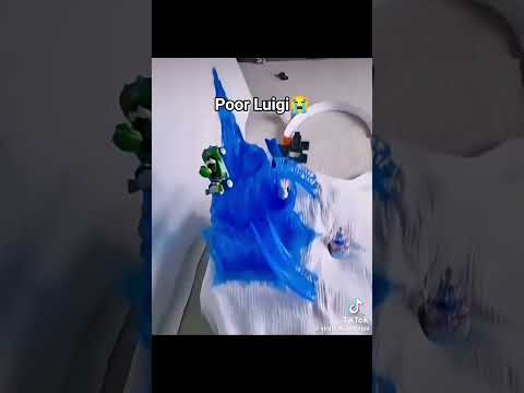 headless luigi #shorts #memes #funny#luigi#headless