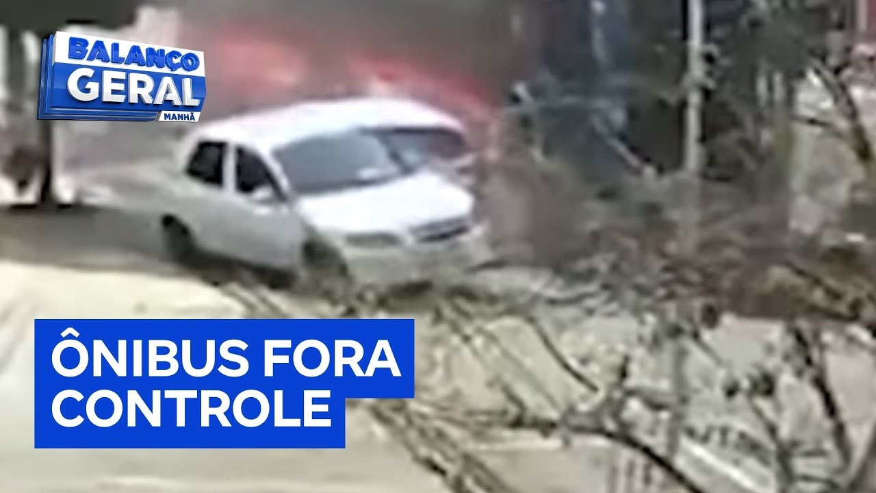 Motorista passa mal e provoca acidente com ônibus