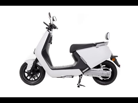 Yadea G5s 4.1kw Electric Motorcycle Static Review & comparison to Sunra Robo-s : Green-Mopeds.com
