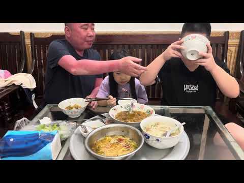 Ăn sáng ngày mưa bão số 11 matmo 