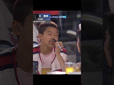 맹활약 심우준의 달아나는 투런포👊 +그리고 추가되는 <strong>낙서</strong>🤭