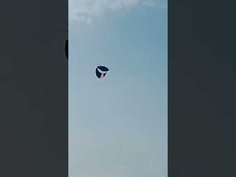 layangan terbesar milik teman ku #par1#didesa#