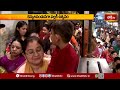 షిర్డీలో వైభవంగా గురు పౌర్ణమి ఉత్సవాలు | Shirdi Saibaba Temple | Guru Purnima | Bhakthi TV  - 01:57 min - News - Video