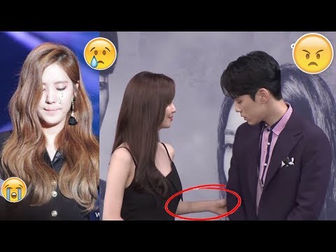 SNSD Seohyun was Rejected Link Hand with Kim Jung Hyun