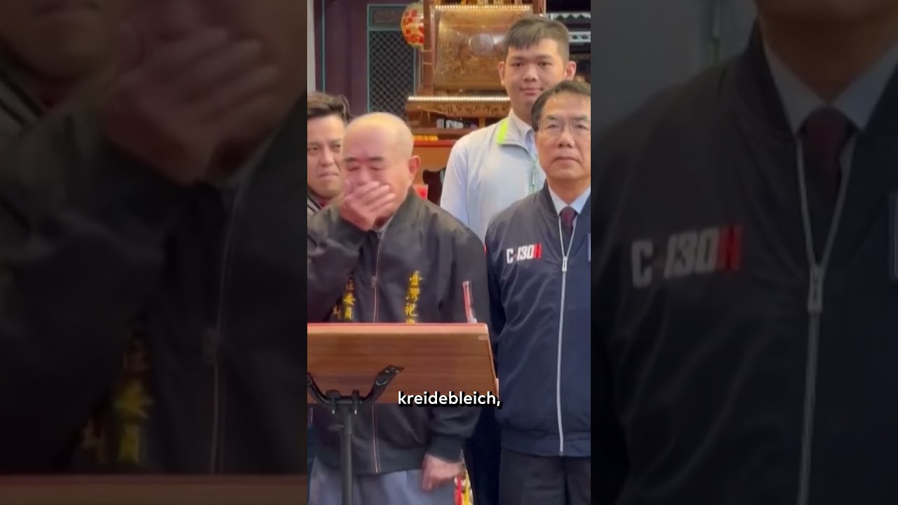 HOHER PRIESTER ÜBERGIBT SICH AUF PRÄSIDENTEN VON TAIWAN! shorts