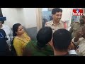 నా వాళ్ళని ఎలా అరెస్ట్ చేస్తారు.. సీఐ ని గడగడలాడించిన మాధవి లత.. | BJP Madhavi Latha | Old City  - 03:30 min - News - Video