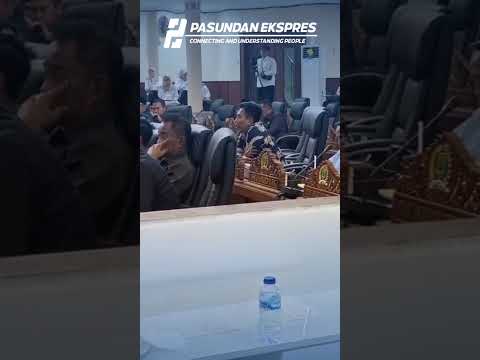 Suasana rapat paripurna DPRD Kabupaten Subang mendadak memanas #subang #shortvideo #news