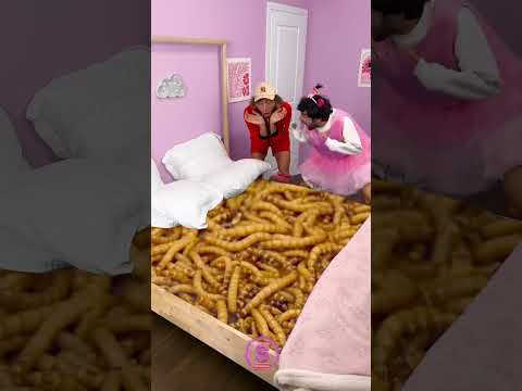 Tidur di atas LAVA? 🤯🔥 Saya Lebih Suka Melakukan ITU Daripada Tidur di atas Belatung!🪱