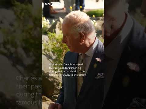 Beckham and King share a laugh at flower show