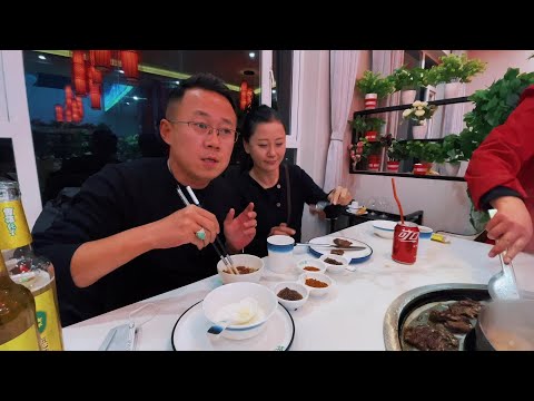 今天从青海到四川阿坝了,吃点好吃的补一补。#自驾游中国 #中国朝鲜族 #阿坝