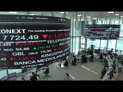 Paris stock market sinks over political turmoil | AFP