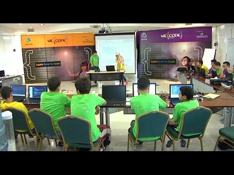بالفيديو .. برنامج "تعلم البرمجة " يفتح افاق التكنولوجيا والابداع امام طلبة فلسطين