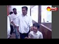ఏందీ ఈ పచ్చ చొక్కా...Minister KTR Funny Punches on Prakash Raj | Sakshi TV  - 03:08 min - News - Video