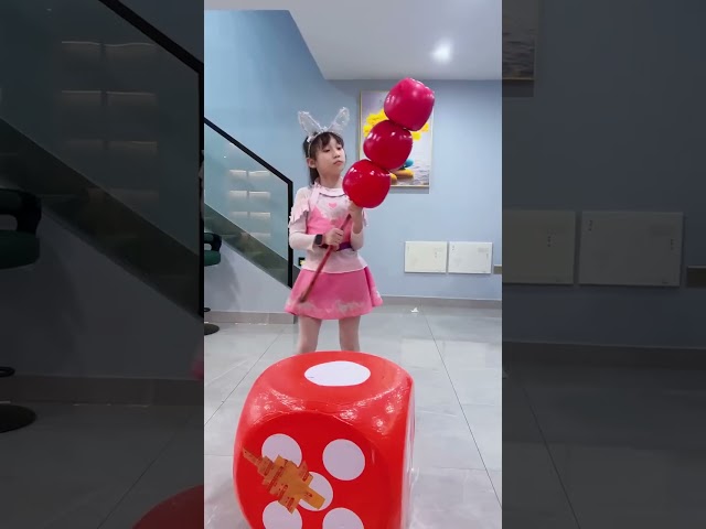 亲一下就会变大！？#斗罗大陆 #唐舞桐与唐老六 #小舞 #唐舞桐 #唐三 #唐老六