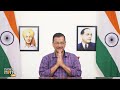 Delhi CM Arvind Kejriwal Grants Permanent Shops to Street Vendors as Gift | News9  - 02:42 min - News - Video