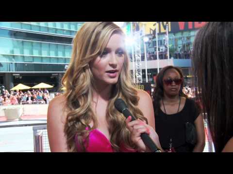 Greer Grammer 2012 MTV VMAs Interview
