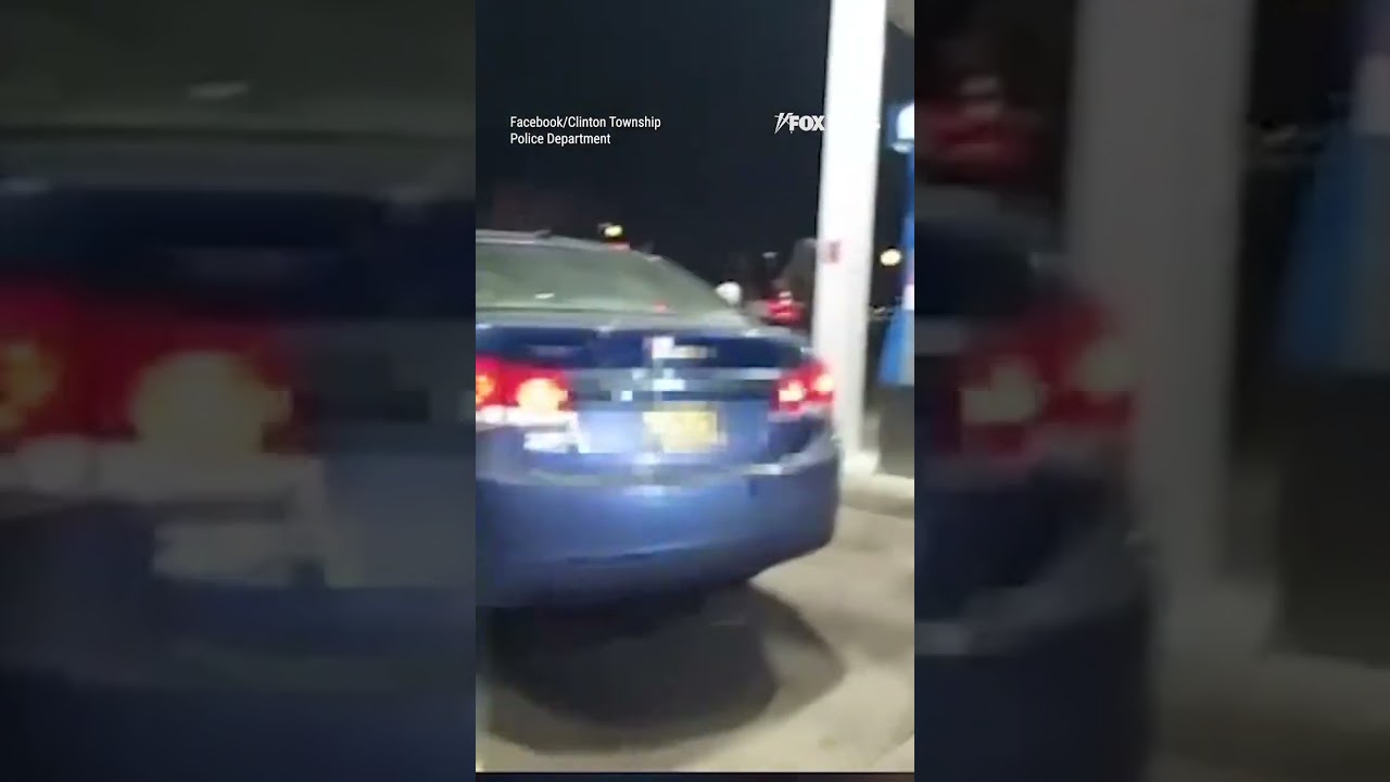 THE EXTRA MILE: Officer spots driver stranded and pushes her car to safety #shorts #usa #us