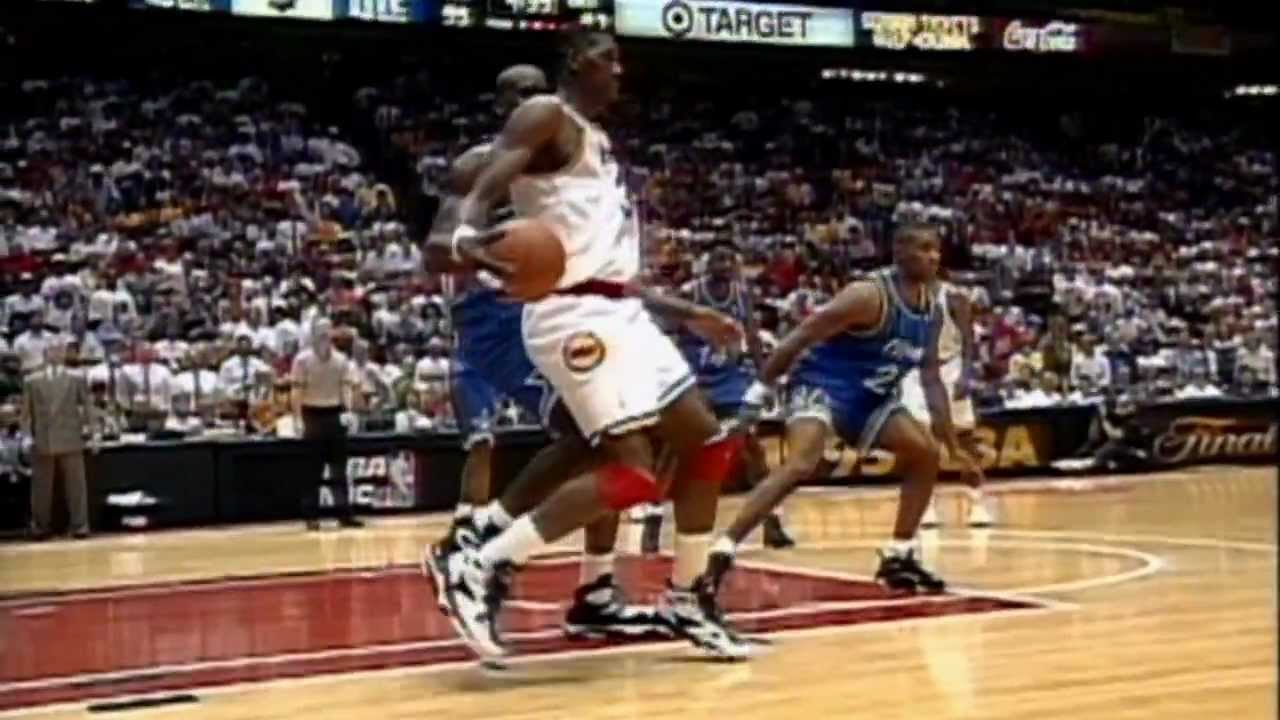 Top 10 Plays: Hakeem Olajuwon 1995 NBA Finals - YouTube