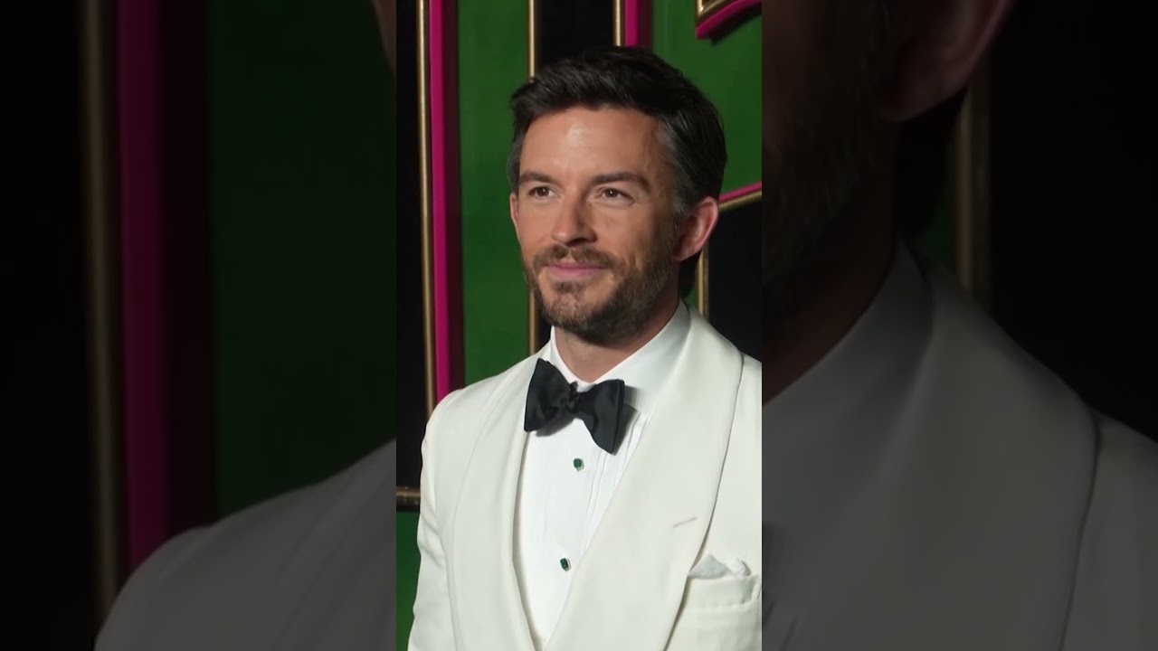 Jonathan Bailey named People's 'sexiest man alive'