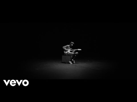 Little Simz - Poison Ivy ft. Tilla (Official Video)
